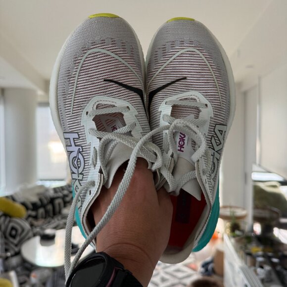 (36 miles) Hoka Mach X 2 - Size Women's 7 - white, turquoise - Picture 2 of 5